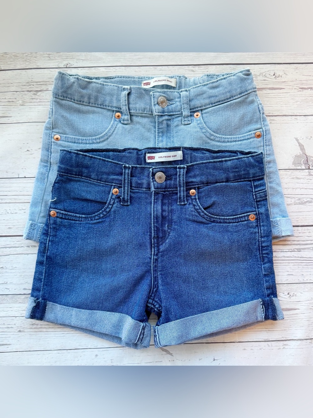 {Levi’s} Girlfriend Shorts